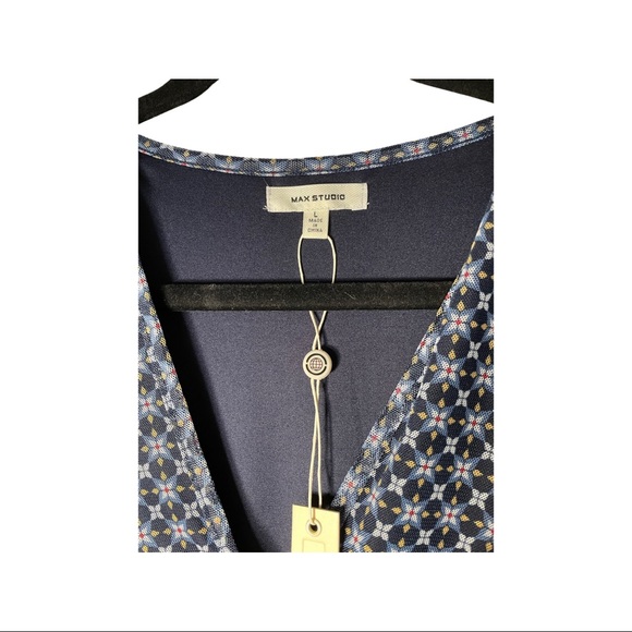 NWT - Large -Max Studio Long Sleeve Chiffon Dress - Picture 4 of 5